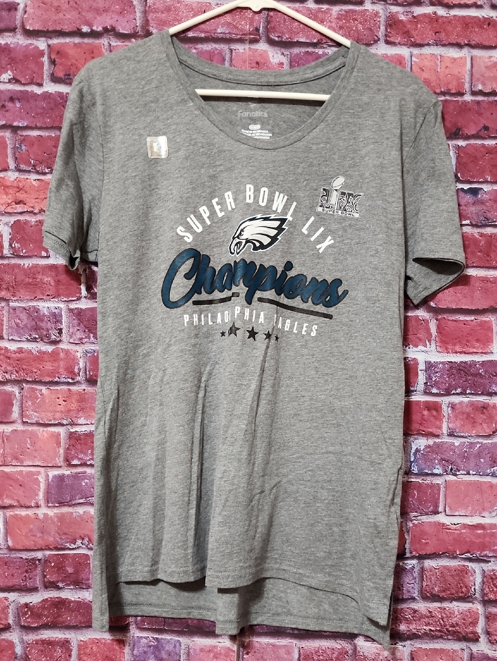 NEW Womens Fanatics SuperBowl LIX Champions Philadelphia Eagles T-Shirt Size M